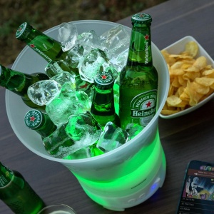 Galeata LED InnovaGoods 3-in-1 cu boxa Bluetooth 50 iluminare RGB rezistenta la apa IPX4 alb - Img 7