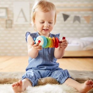 HABA 303192 - Mina Caterpillar Chatter Figure jucarie pentru bebelusi din seria Mina Caterpillar jucarie din tesatura colorata cu motor Chatter de la - Img 3