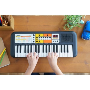 Keyboard mini Yamaha PSS-F30, 37 taste, negru, ideal pentru copii - Img 5