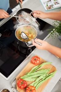 Lopatica pentru sosuri ROSLE din inox 1810 cu margine din silicon, 27 cm - Img 4