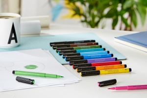 Markeri Faber-Castell Pitt Artist Pen 12 culori, pensula flexibila, rezistenti la apa - Img 2