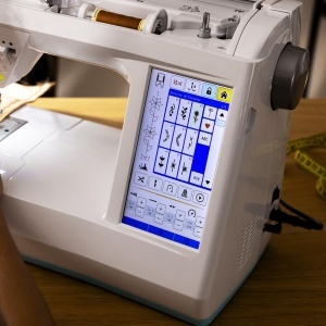 Masina de cusut Cecotec BelleCouture 36000 Control, 360 programe, touchscreen 7 inch - Img 7