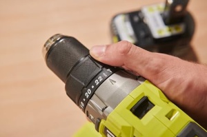 Masina de gaurit combinata cu acumulator fara perii RYOBI de 18 V ONE+ RPD18BL2-0, cuplu maxim 95 Nm, 24 de setari de cuplu, mandrina fara cheie de 13 mm, G5 GripZone, fara baterie si incarcator - Img 3