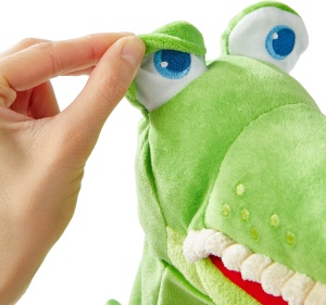 Papusa de mana HABA 306255 Kroko, 26 cm, pentru copii de la 1,5 ani - Img 3