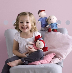 Papusa HABA Mirle 20 cm, din poliester, cadou elegant pentru bebelusi - Img 2