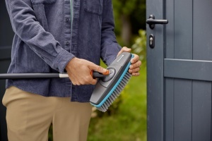 Perie de curatat Gardena Cleansystem 18810-20, cu perii moi, rotativa, pentru suprafete delicate - Img 3