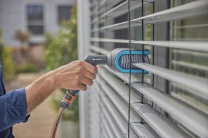 Perie oarba Gardena Cleansystem: Perie de curatare pentru lamele C sau Z, curatare usoara a lamelelor, cap de perie rotativ, cu conexiune la apa, blocare permanenta convenabila (18850-20) - Img 3