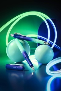Pix Faber-Castell Poly Ball Bluzzing Blue, 5 bucati, cu mina XB - Img 3