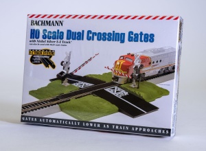 Poarta de trecere Bachmann E-Z Track, model HO, design autentic, instalare usoara