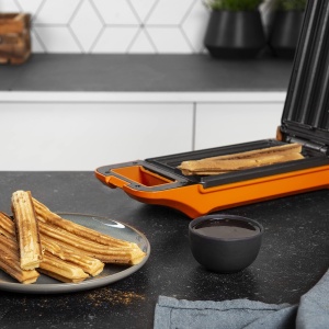 Princess Churros Maker - 4 churros crocante in 5 minute, rotativ la 180deg, control automat al temperaturii, 200 degC, suprafata de copt 22 x 12 cm, 700 wati, portocaliu, 132405 - Img 8