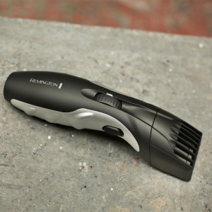 Remington Beard Trimmer Men [auto-ascutire. Lame ceramice / 0,4-18 mm] Set de tuns barba (cadran cu 9 setari de lungime de la 1,5 mm, retea / baterie, indicator de incarcare LED, aparat de tuns par lung) MB320C - Img 2