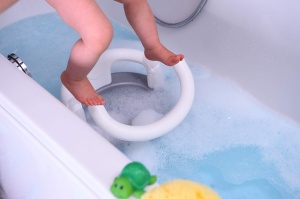 Scaun de baie pentru bebelusi Rotho Babydesign, rucsfeste, 7-16 luni, PerlsilberAlb - Img 4