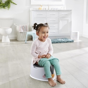 Sediu toaleta pentru copii Fisher-Price Pinguin, cu manere, design prietenos - Img 4