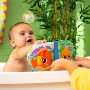 Set de baie de 15 piese Bright Starts, Splash, Splash Baby - carte impermeabila, ratuste de cauciuc, jucarii pentru animale de companie si cani de stivuire, unisex, 6 luni+ - Img 3