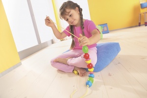 Set de margele HABA 1970 Bambini, joc creativ pentru dezvoltarea motricitatii - Img 2