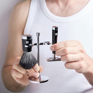 Set de Ras Razuit ZWILLING 3 Piese - Pinsel, Hobel si Halter, Negru - Img 2