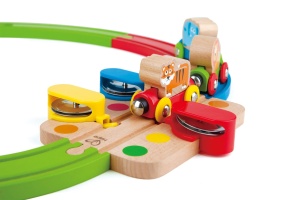 Set trenulet copii Hape Regenbogen 30 piese cu sine muzicale si activitati interactive - Img 2