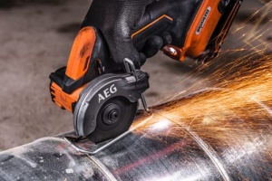 Set unelte AEG Duo Brushless JP18A2SBL-202B 18V 2 acumulatori 20 Ah mini-fierastrau si bormasina cu percutie - Img 4