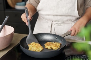 Spatula Zyliss Abgewinkelter, SilikonKunststoff, 30 cm, Ergonomica si Hitzebestabila - Img 5