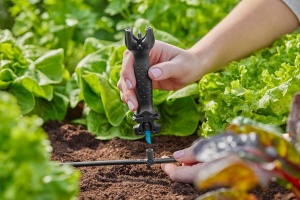 T-Scurgere Gardena Micro-Drip-System 4,6 mm, 5 bucati, fixare sprayers - Img 8