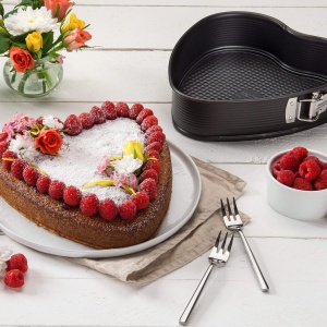 Tava de copt Zenker Heart O 26 cm SPECIAL CREATIVE Forma de copt cu inima Tigaie de marca, pentru coacere cu dragoste, o inima mare pentru persoanele preferate (Culoare: Negru), Cantitate: 1 bucata - Img 2