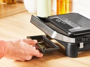Tefal Inicio Compact 2-in-1 Contact si Panini Grill, 1000 W, design compact, carcasa din otel inoxidabil, tava de scurgere a sucului, placi antiaderente pentru gratar, otel inoxidabil/negru, GC270D10 - Img 6