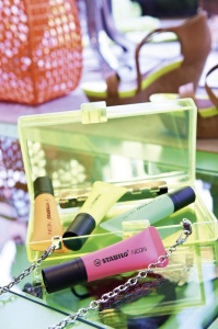 Textmarker STABILO NEON, design minimalist, 5 culori, 2 si 5 mm - Img 7