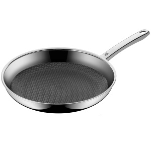 Tigaie WMF Profi Resist inductie 28 cm, acoperit cu material multistrat, structura fagure de tigaie, maner din otel inoxidabil, sigur pentru cuptor - Img 1