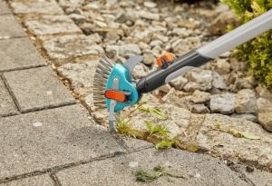Unelte de gradina Gardena combisystem 3in1 Fugenreiniger, cu cutit din otel inoxidabil si perii metalice - Img 5