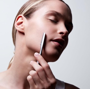 Zwilling Rasoir facial premium din otel inoxidabil argintiu cu 3 lame de rezerva - Img 3