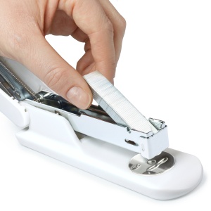 Aparat de capsat Rapesco ECO Sting Ray cu 1000 capsuri 246 mm, design ergonomic - Img 3