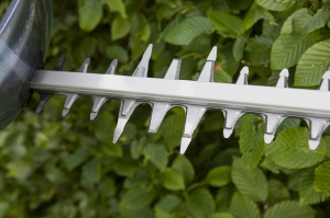Aparat de tuns garduri Gardena ComfortCut 70065, 700 W, 65 cm, greutate 3.7 kg - Img 5