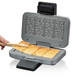 Aparat wafe Cloer 6119 Speculoos, pentru 4 biscuiti, speculoos 6 x 11 cm fiecare, biscuiti de Craciun, 600 W, indicator luminos, depozitare cu economie de spatiu, blocare maner in 3 trepte, argintiu, plastic - Img 3