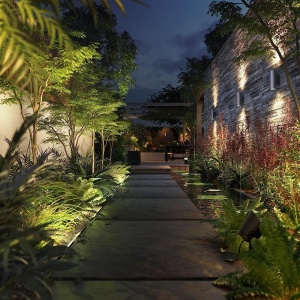 Aplica de perete smart pentru exterior Philips Hue Appear, lumina alba si colorata, control vocal - Img 9