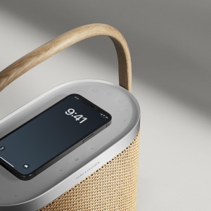 Boxa portabila Bang Olufsen Beosound A5, 360 sunet, design elegant din lemn - Img 4