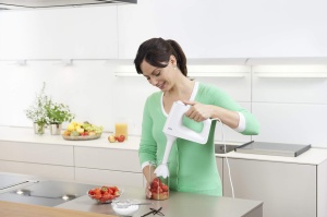 Braun MultiMix 3 HM 3105 Mixer de mana - Mixer de mana cu 5 setari de viteza si functie turbo, incl. tel, carlig de aluat, blender si ceasca de amestecare si masurare de 600 ml, 500 wati, alb - Img 5