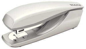 Capsator metalic Leitz 55620004, pentru 30 foi, culoare alb arctic