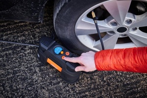 Compresor de aer OSRAM TYREinflate 830, 12V, 4m cablu, LED, auto-stop - Img 6