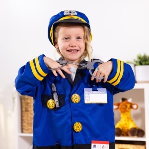 Costum de politie Melissa Doug, 6 piese, pentru copii 3-6 ani, usor de intretinut - Img 5