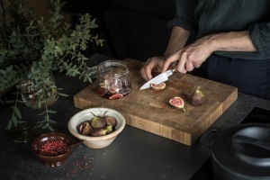 Cutit pentru legume Fiskars Norden, lama 10,8 cm, din otel german, maner din mesteacan finlandez, maro - Img 5