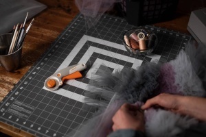 Cutter rotativ Fiskars Titan, 45 mm, ergonomic, cu sistem de schimbare rapida, portocaliu - Img 5