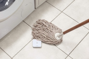 Detector de apa Bosch Smart Home, compact, antialunecare, cu notificari in aplicatie - Img 4