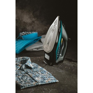 Fier de calcat Adler cu optiune de abur vertical, putere de 3000 W, talpa ceramica - Img 2