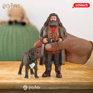 Figurina Rubeus Hagrid si Fang Schleich 42638 Detalii realiste Cadou ideal - Img 2