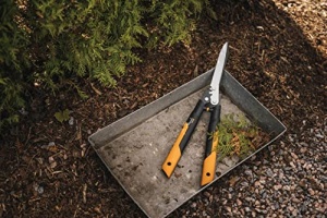 Fiskars PowerGear X Geared Trimmer pentru gard viu, acoperit antiaderent, lame din otel de inalta calitate, lungime: 63 cm, negru/portocaliu, HSX92, 1023631 - Img 10