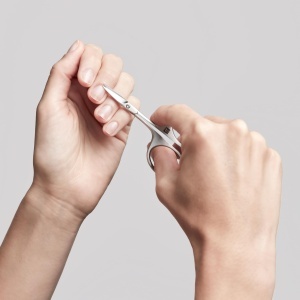 Foarfeca pentru cuticule ZWILLING Premium, inox, 95 mm, design ergonomic - Img 2