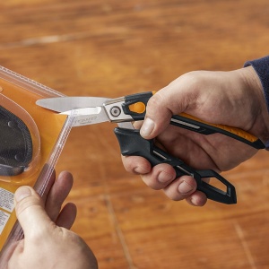 Foarfeca universala Fiskars PowerArc 20,3 cm, otel inoxidabil, design ergonomic - Img 5