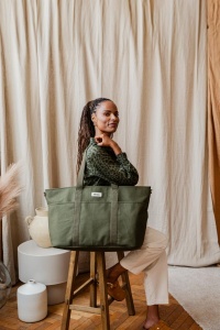 Geanta pentru scutece Beaba Madrid XXL 44L, khaki, 11 compartimente, impermeabila - Img 2