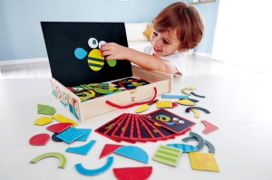 Hape E1631 - Cutie de arta magnetica - Img 2