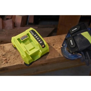Incarcator rapid RYOBI RY36C60A, 36 V, 6 A, pentru acumulatori - Img 2